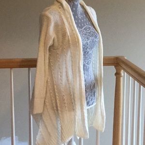 Love Chang Cream Fashion Cardigan